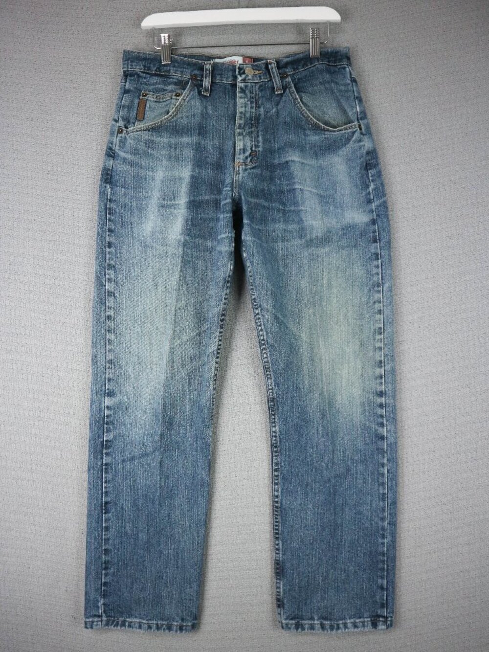 Wrangler Regular Fit Faded Blue Denim Jeans Mens 31x30